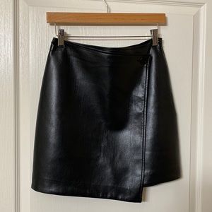 Aritzia Babaton Skirt